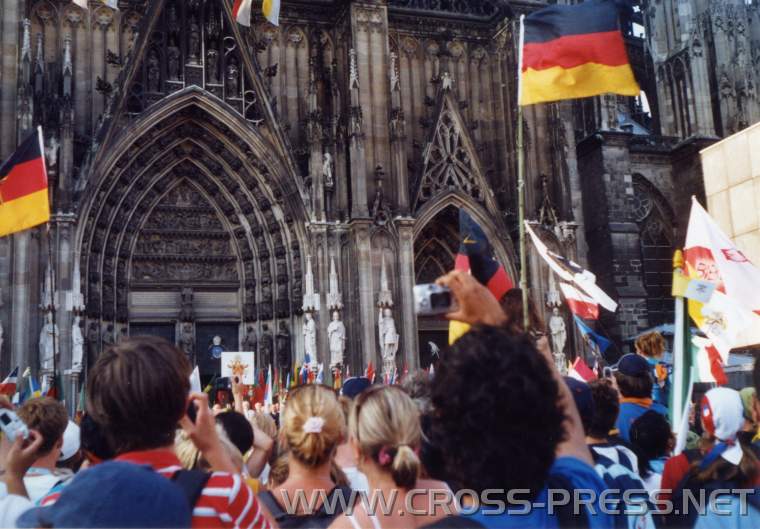 2005.08.18.-papst und menschen Brckenbauer unter den Vlkern.